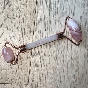 Rose quartz facial roller